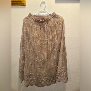 Nude Skirt with flower embroidered